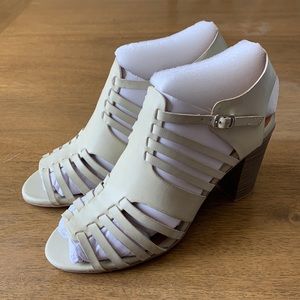 NWT NIB Vegan BC Strappy Sandal Heels Off White 8